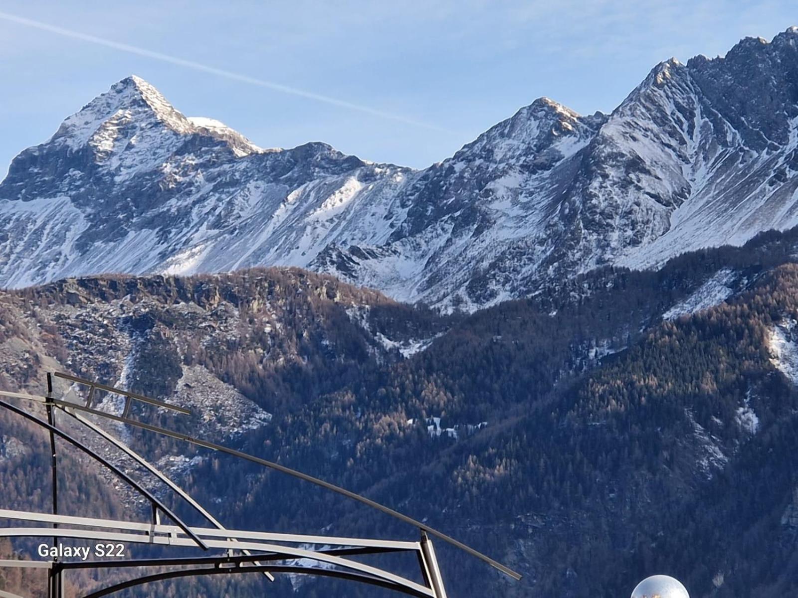 Grazioso Trilocale Con Ampia Terrazza Apartment Chiesa in Valmalenco Luaran gambar